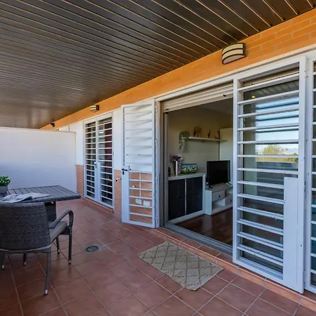 Vt Frutos 2bdr Apt With Views *